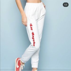 white “los angeles” brandy melville sweatpants